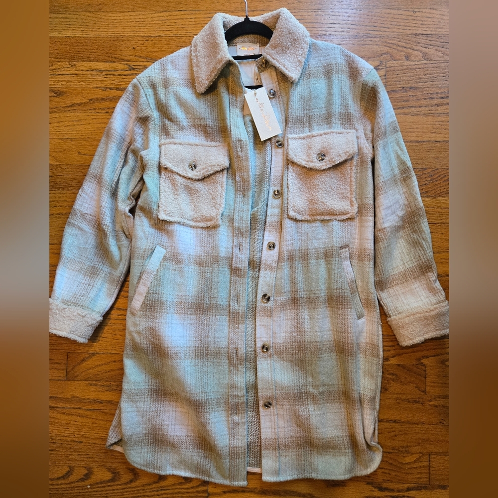 Oversized Shacket Cozy Plaid Utility Jacket in Cream / Tan / Light Blue